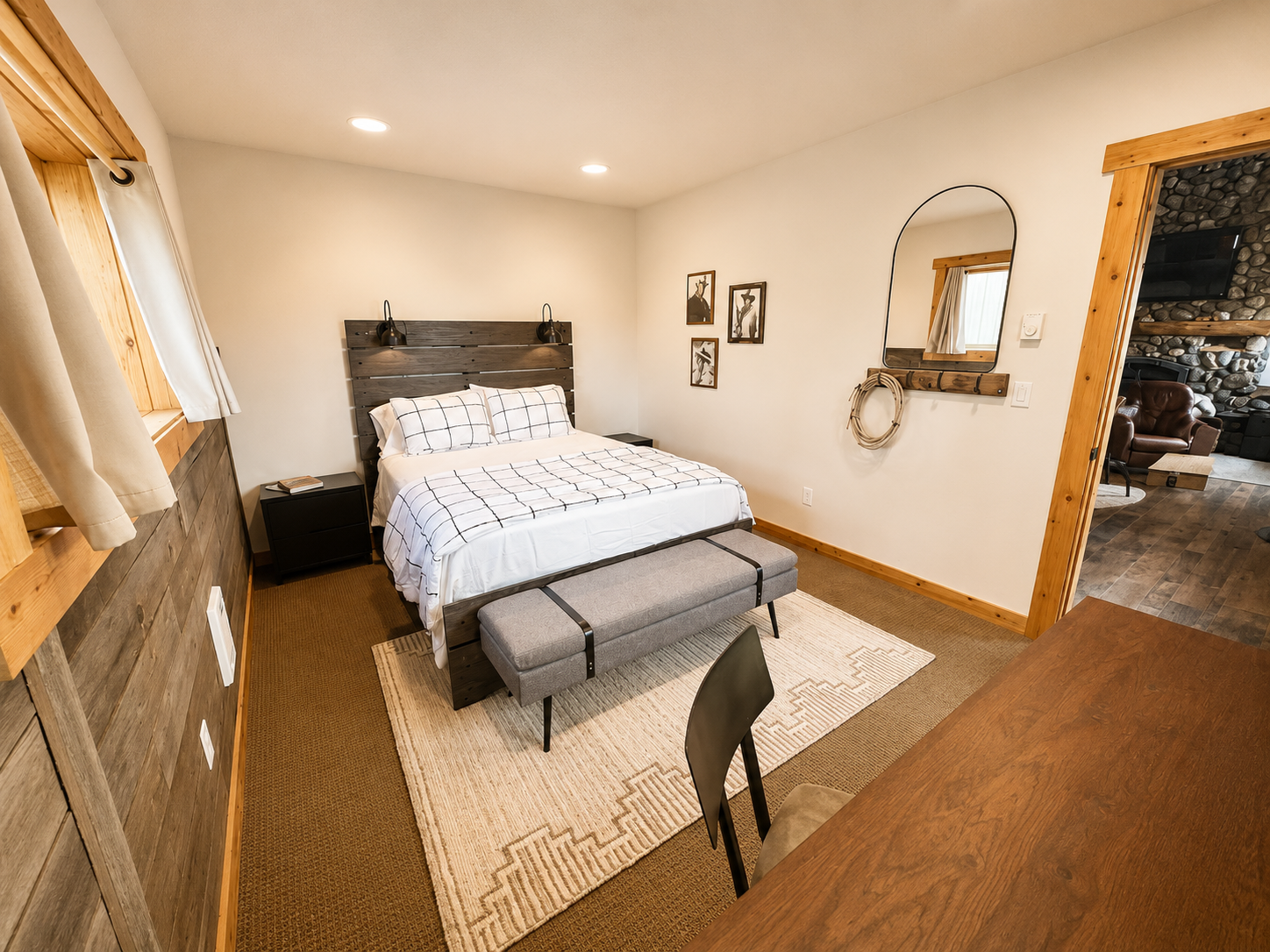 Lodge John Wayne room